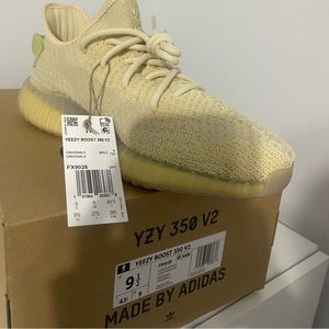 Yeezy Boost 350 V2